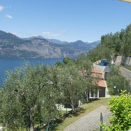 Agricampeggio Relax Maxicaravan Castelletto Di Brenzone Luaran gambar