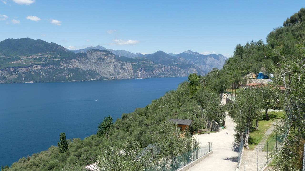 Agricampeggio Relax Maxicaravan Castelletto Di Brenzone Luaran gambar